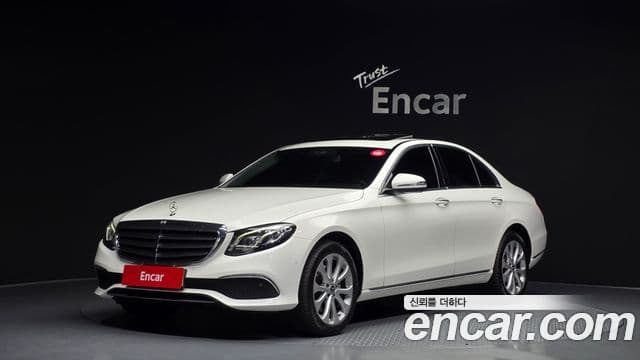 Mercedes-Benz E-Class 2019 — ფოტო 1/20