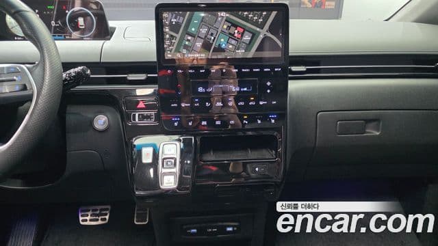 Hyundai Staria 2023 — Фото 14/20