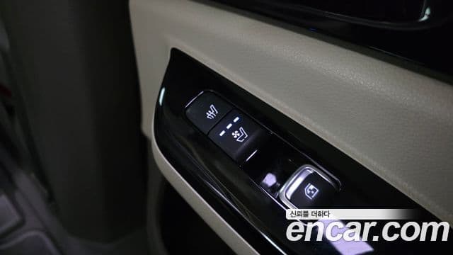 Kia Carnival 2022 — Фото 17/20