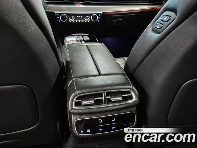 Genesis Electrified G80 2022 — Şəkil 8/20