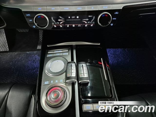 Genesis Electrified G80 2022 — Şəkil 14/20