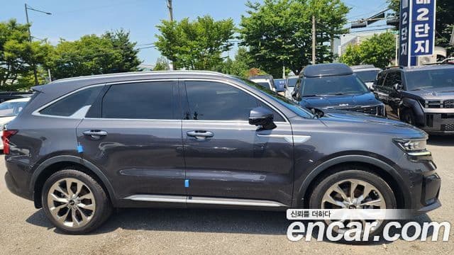 Kia Sorento 2021 — Фото 3/16