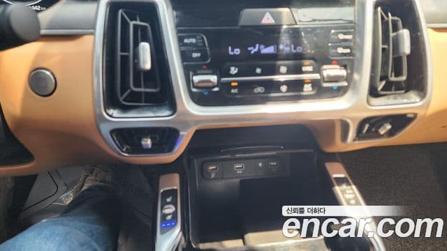 Kia Sorento 2021 — Фото 9/16