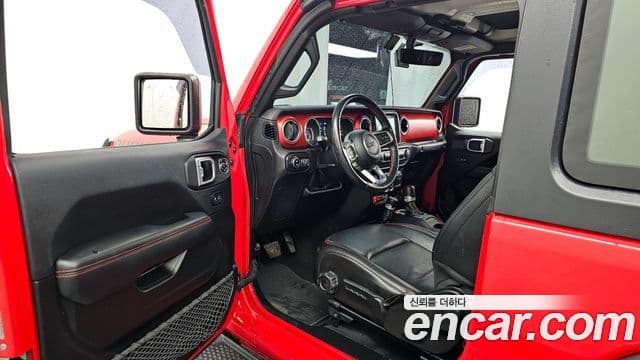 Jeep Wrangler 2021 — ფოტო 10/20