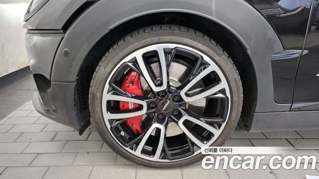 Mini Cooper S Clubman 2021 — ფოტო 5/20
