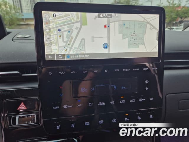 Hyundai Staria 2023 — ფოტო 11/20