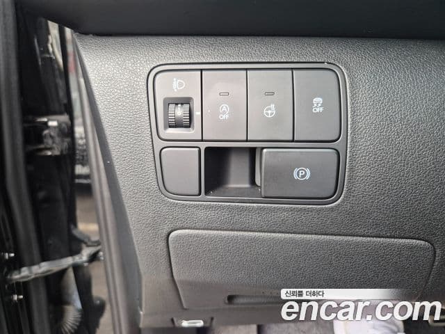 Hyundai Staria 2023 — ფოტო 13/20