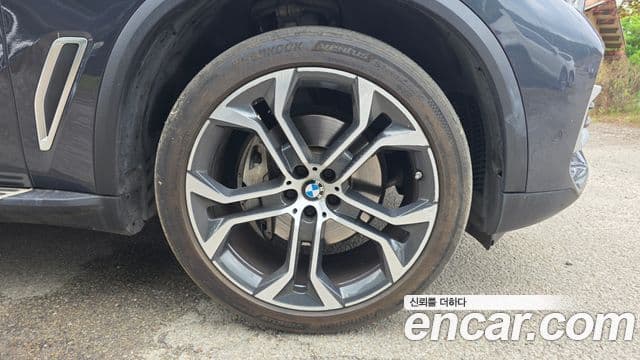 BMW X5 2022 — Photo 31/31