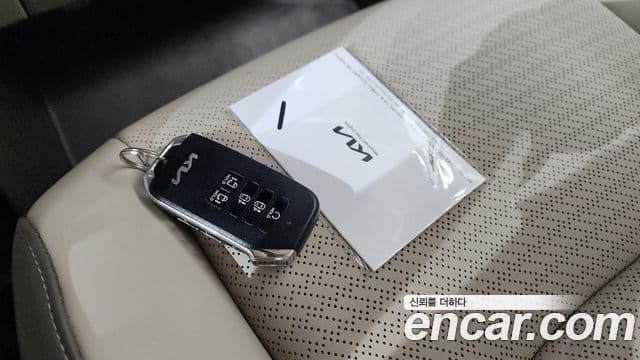 Kia Carnival 2023 — Фото 15/20
