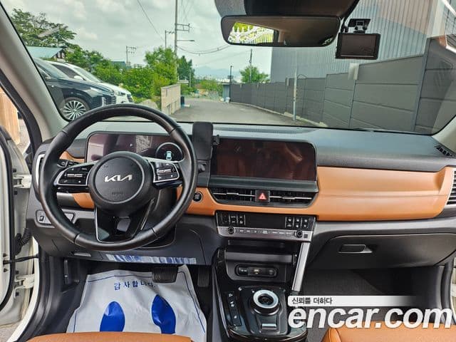 Kia Seltos 2023 — ფოტო 9/20