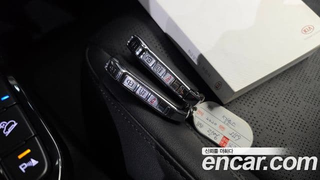 Kia Seltos 2020 — Şəkil 19/20