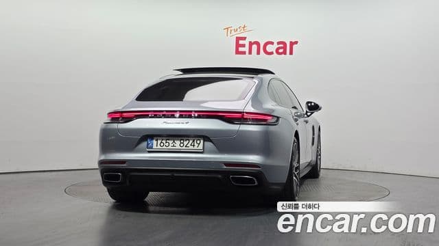 Porsche Panamera 2021 — Photo 17/33