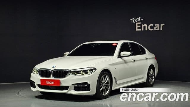 BMW 5 Series 2018 — ფოტო 10/20