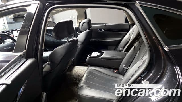 Genesis Electrified G80 2020 — Şəkil 11/20
