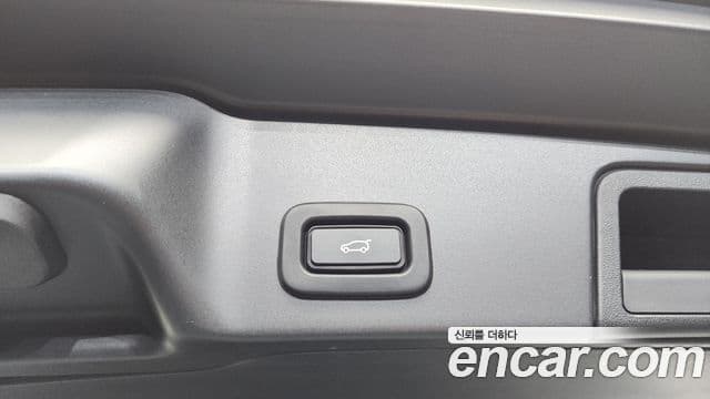 Land Rover Range Rover Evoque 2019 — ფოტო 19/20