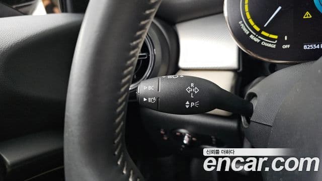 Mini Cooper Electric 2022 — ფოტო 32/32