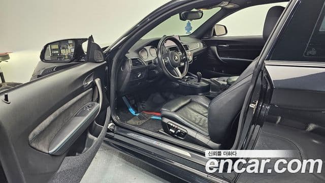 BMW M2 2018 — Şəkil 10/20