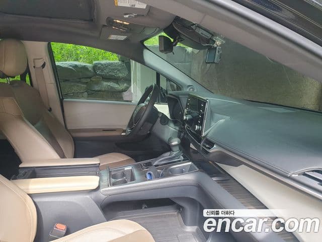 Toyota Sienna 2022 — Şəkil 9/13