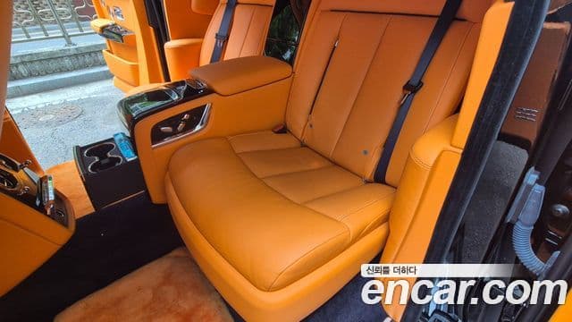 Rolls-Royce Phantom 2023 — Şəkil 10/20