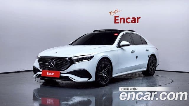 Mercedes-Benz E-Class 2024 — Фото 1/20