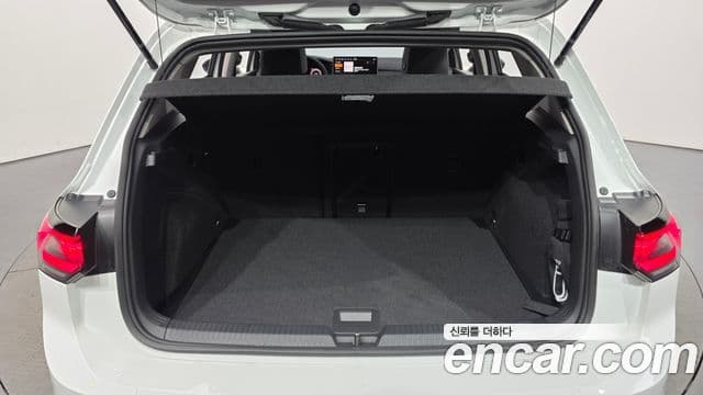 Volkswagen Golf 2025 — Photo 25/32