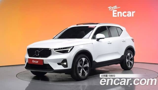 Volvo XC40, 2024
