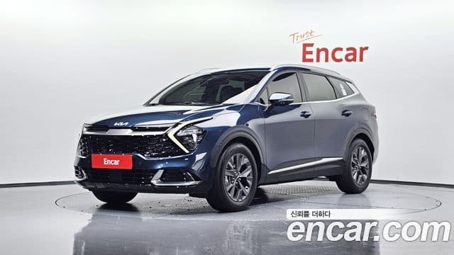 Kia Sportage 2022 — Фото 1/20