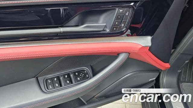 Porsche Panamera 2024 — Photo 7/31