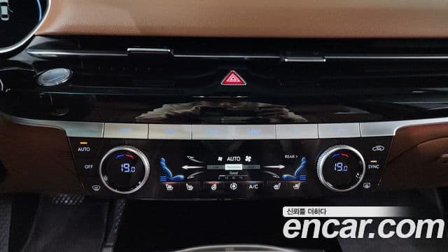 Genesis Electrified G80 2020 — Şəkil 12/20