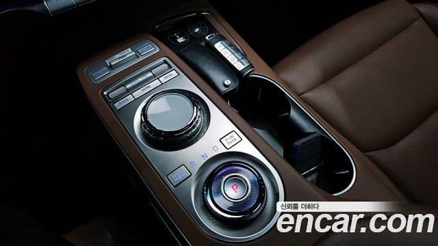 Genesis GV70 2021 — фото 8 из 20