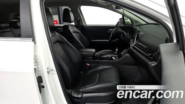 Kia Sportage 2023 — Фото 11/20