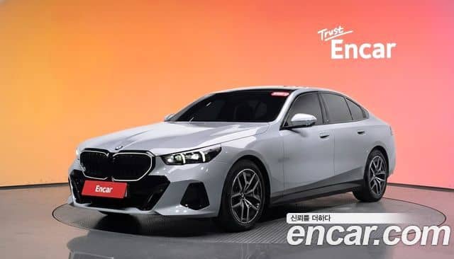BMW 5 Series, 2025
