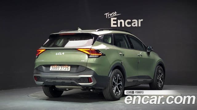 Kia Sportage 2023 — Фото 2/20