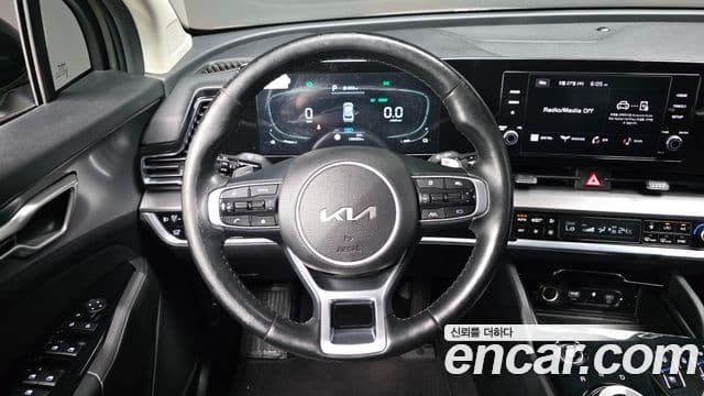 Kia Sportage 2023 — Фото 14/20