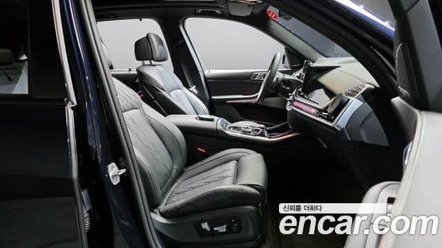 BMW X5 2025 — Photo 27/32
