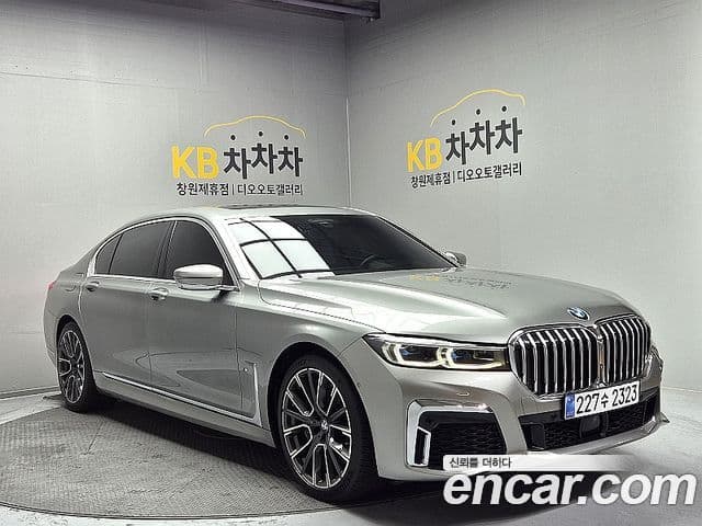 BMW 7 Series 2021 — ფოტო 4/20