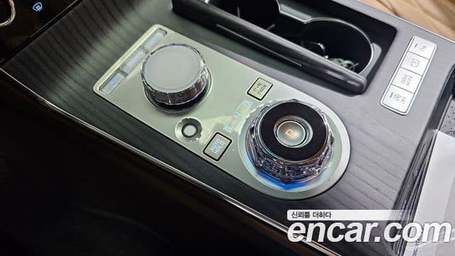 Genesis Electrified G80 2025 — Şəkil 9/20