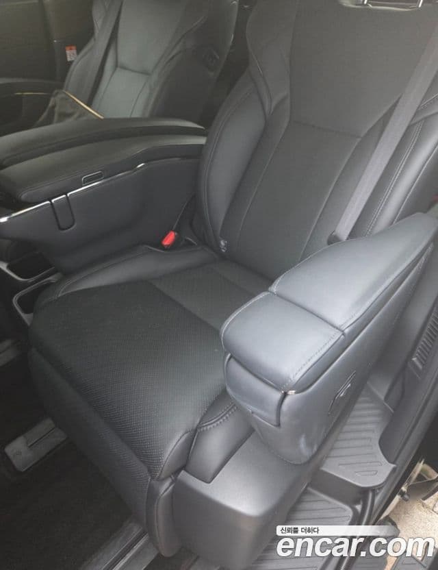 Toyota Alphard 2025 — фото 4 из 5