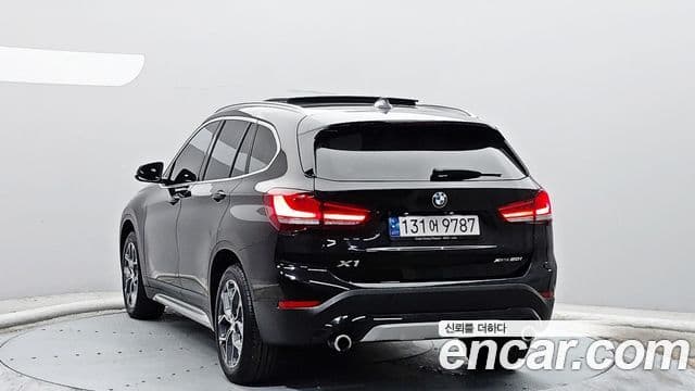 BMW X1 2022 — Фото 1/20