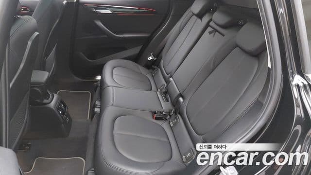 BMW X1 2022 — Фото 12/20