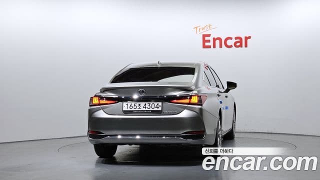 Lexus ES300h 2023 — Şəkil 4/20
