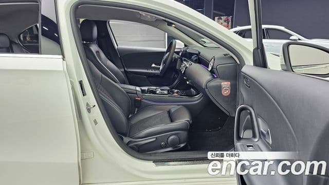 Mercedes-Benz A-Class 2020 — Фото 11/20