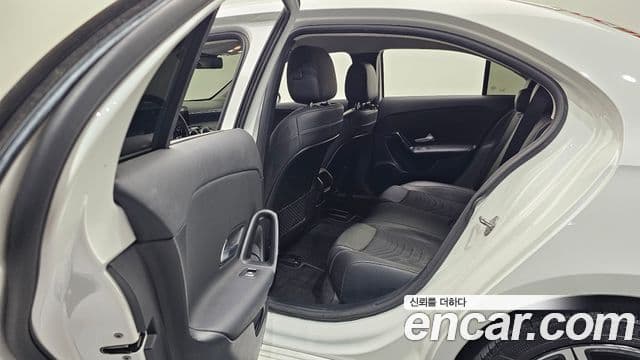 Mercedes-Benz A-Class 2020 — Şəkil 11/30
