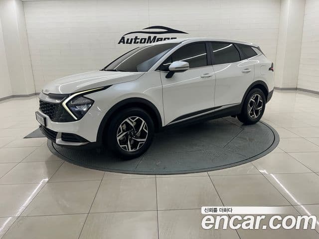 Kia Sportage 2022 — Фото 1/20