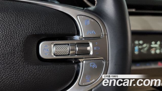 Genesis GV70 2024 — фото 17 из 20