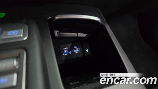 Genesis GV70 2021 — фото 12 из 20