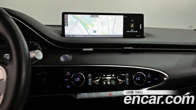 Genesis GV70 2021 — фото 13 из 20