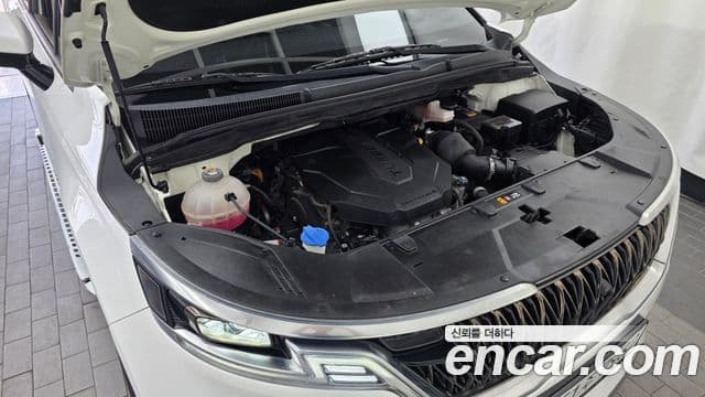 Kia Carnival 2021 — фото 6 из 20