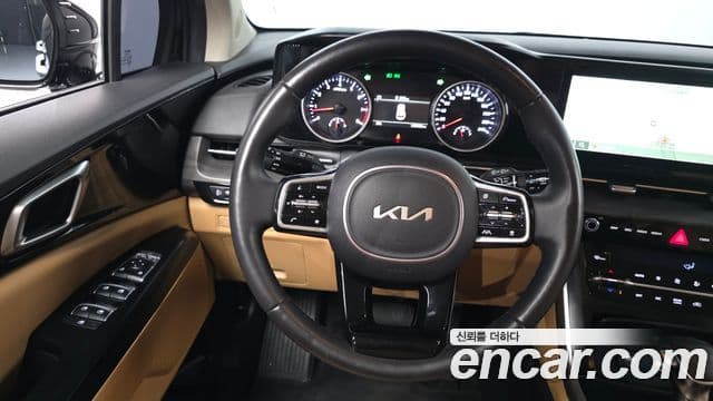 Kia Carnival 2023 — Фото 13/20