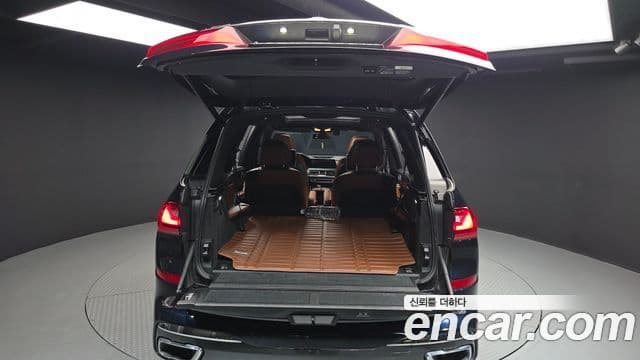 BMW X7 2021 — фото 20 из 20